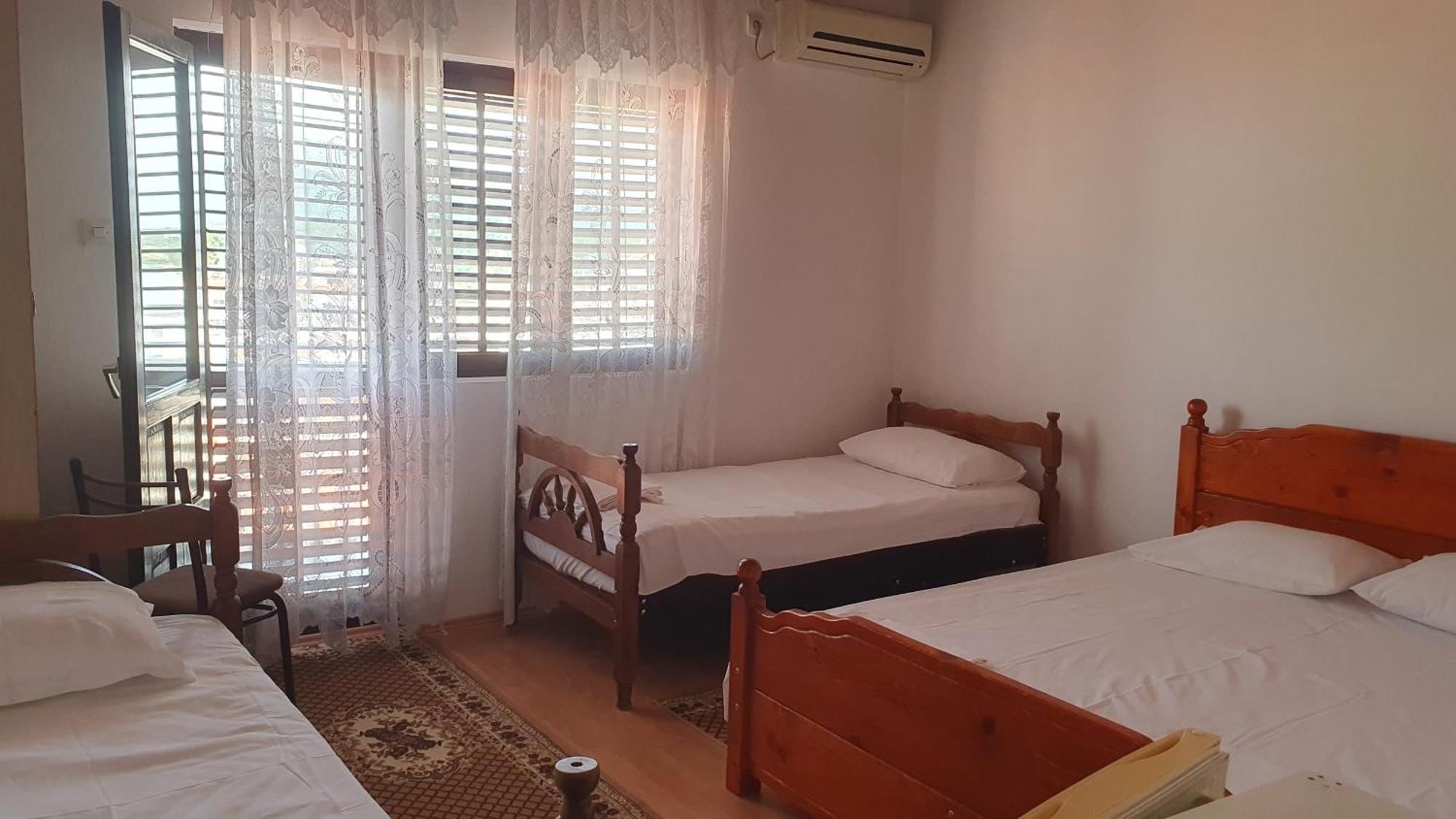 Guesthouse Sinani أولتْسي المظهر الخارجي الصورة
